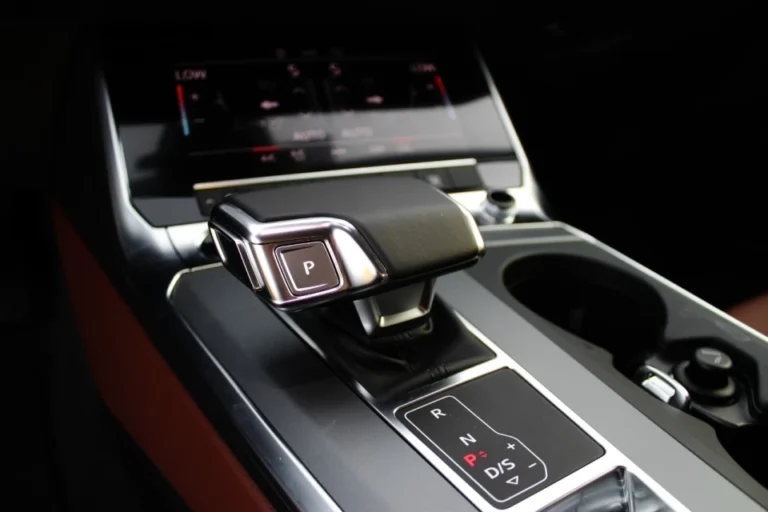 Audi A6 (3)
