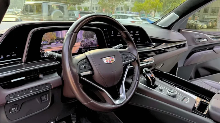 Cadillac Escalade (2)
