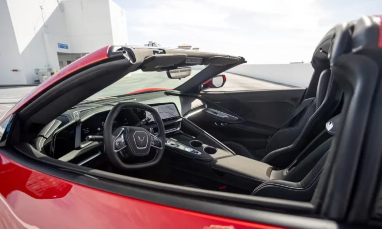 Chevrolet Corvette Stingray C8 (7)