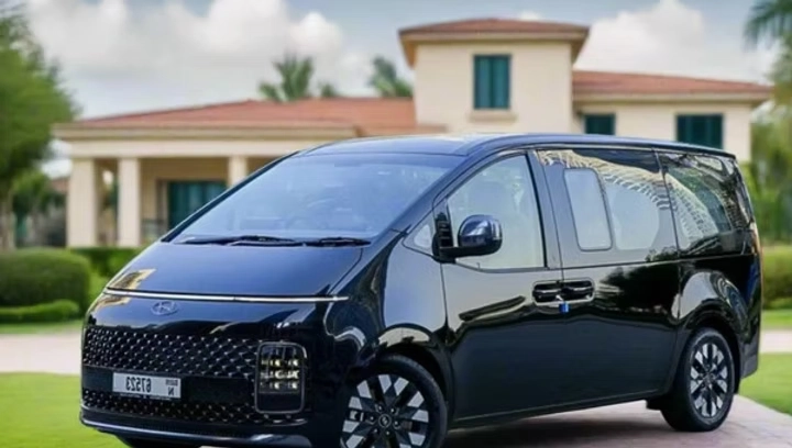 Hyundai Staria
