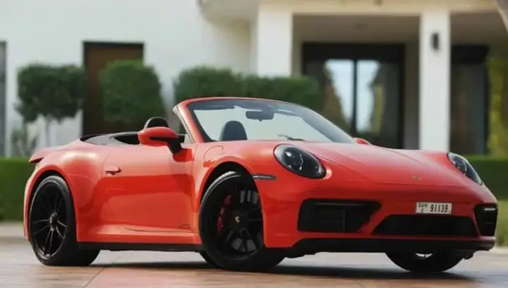 Porsche 911 Carrera GTS4