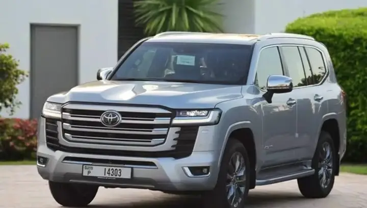 Toyota Land Cruiser 300 VXR